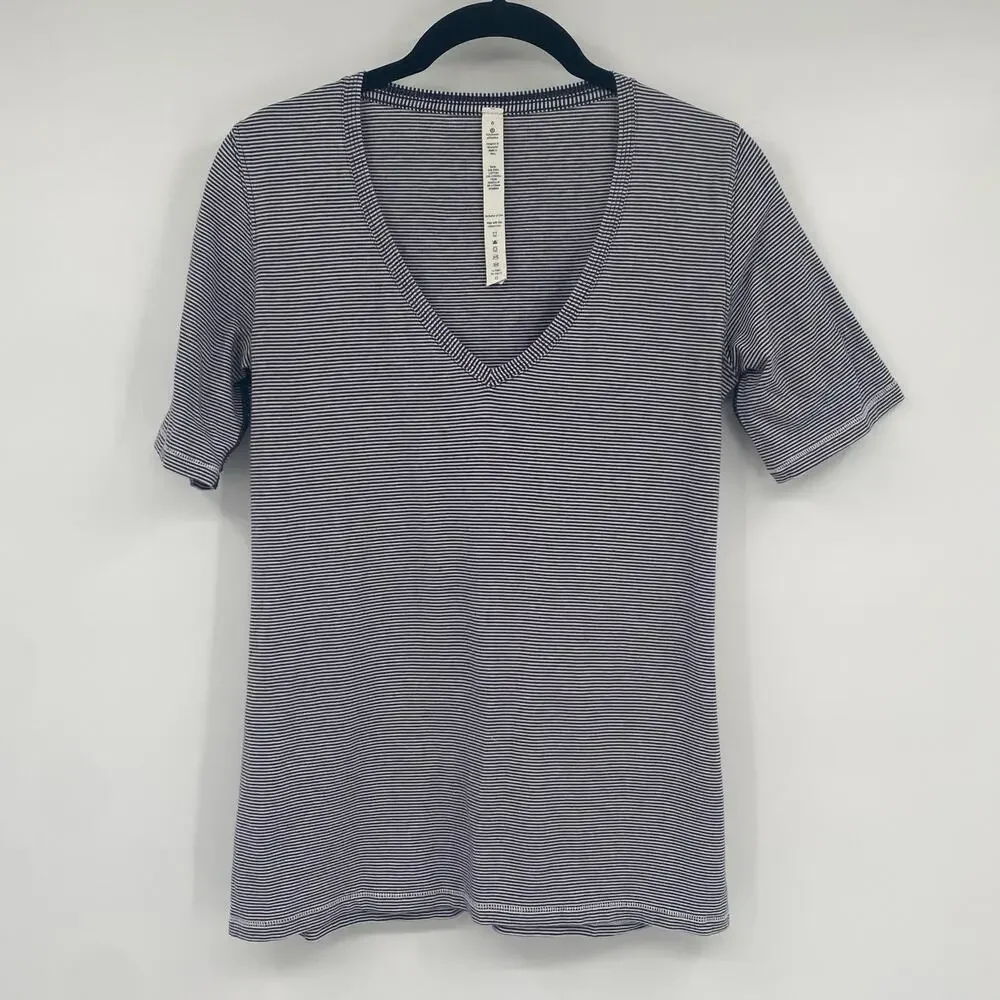 Lululemon Tonka Striped Cadet Blue & White Go Go V Neckline T-Shirt Size 6
